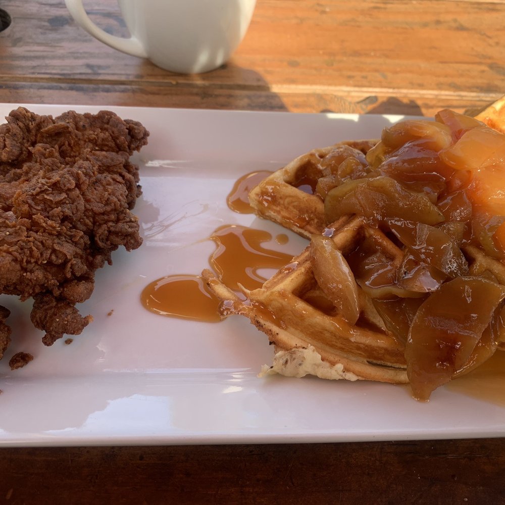 Kitchenette - Chicken and Waffles - Breakfast & Brunch Near Me - Templeton, California