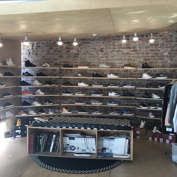 KINGSWELL - The SNKR sanctuary. - Men's Clothing Near Me - Los Angeles, California KINGSWELL - The SNKR sanctuary. - Men's Clothing Near Me - Los Angeles, California
