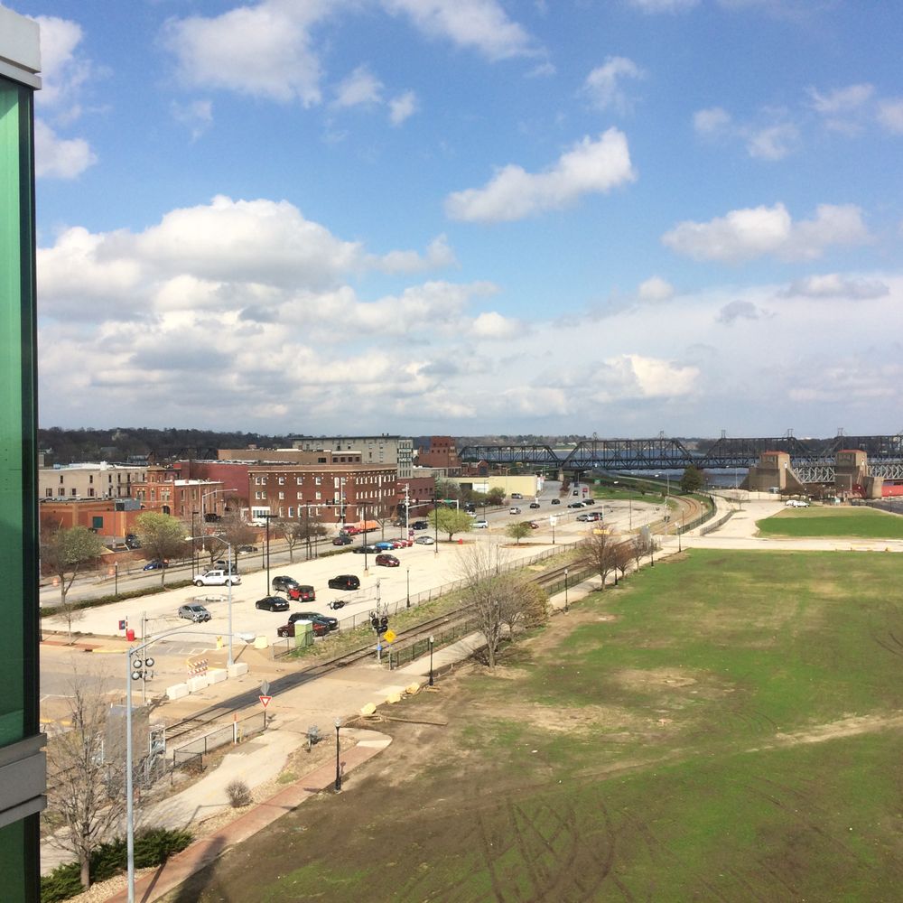 Davenport Skybridge - Landmarks & Historical Buildings Near Me - Davenport, Iowa