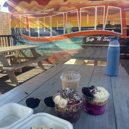 Acai bowls Scone Acai bowls Scone