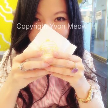 Beard Papa's - Yum! - Desserts Near Me - Los Angeles, California