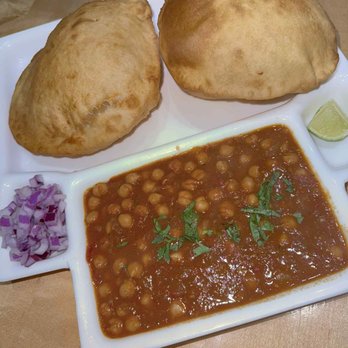 Neehee's Troy, Michigan - Chole Bhature - Indian Near Me - Troy, Michigan