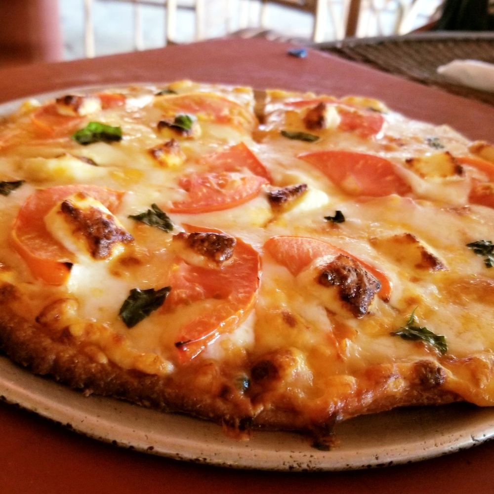La Casa de Doña Lupe - Margarita Pizza - Wineries Near Me - Ensenada, BCN
