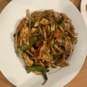 Four Seasons - Schezwan Chicken.. Delicious with moderate spicy flavor - Chinese Near Me - Leander, Texas