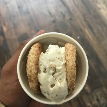 CREAM - Mini Chocolate Chip Cookie w/ Chocolate Chip Cookie Dough Ice Cream - Desserts Near Me - San Francisco, California CREAM - Mini Chocolate Chip Cookie w/ Chocolate Chip Cookie Dough Ice Cream - Desserts Near Me - San Francisco, California
