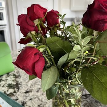 Williams Flower & Gift - More roses. - Florists Near Me - Port Orchard, Washington Williams Flower & Gift - More roses. - Florists Near Me - Port Orchard, Washington