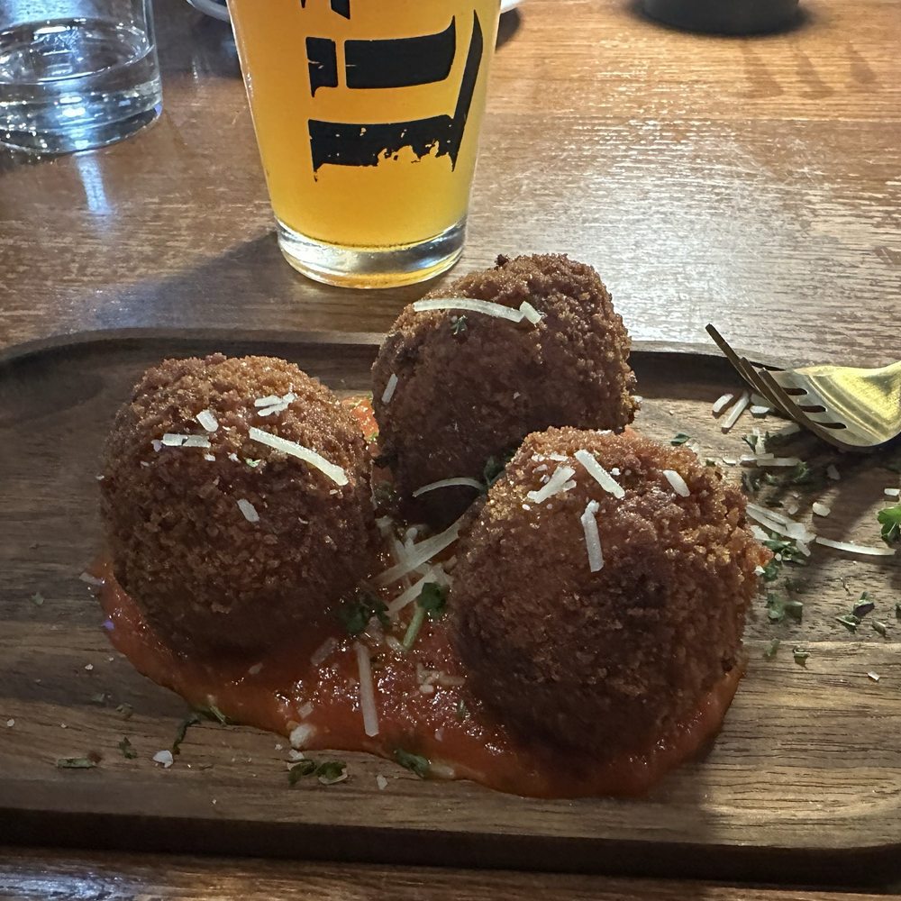 Kindred Gastropub - Arancini balls - Beer, Wine & Spirits Near Me - Lisle, Illinois