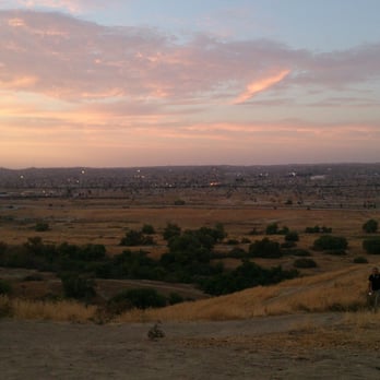 Beauty On the Bluffs - Hair Salons Near Me - Bakersfield, California