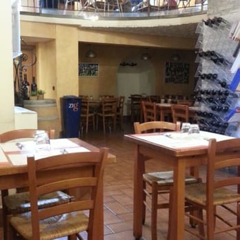 Zi Gaetana - Lots of seating upstairs, downstairs and outside - Italian Near Me - Rome, RM Zi Gaetana - Lots of seating upstairs, downstairs and outside - Italian Near Me - Rome, RM