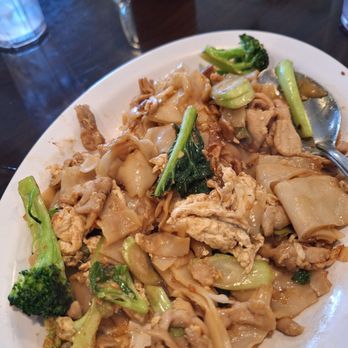 Ono Thai - pad si eiw chicken.  ono. - Thai Near Me - Ewa Beach, Hawaii