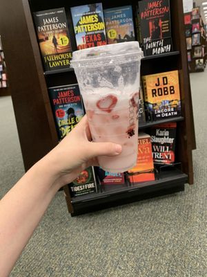 Barnes & Noble by null