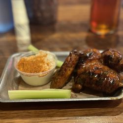 Dinosaur Bar-B-Que - Chicken Wing sampler - Devil's Duel BBQ sauce!