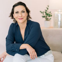 Rakefet Benderly, PhD - Rakefet- Meet the therapist