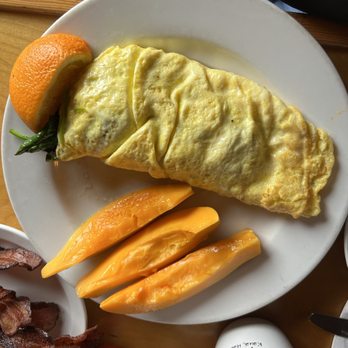 Olympic Cafe - Spinach and mushroom omelette with a side of fresh papaya. Good size portion - Seafood Near Me - Kapaa, Hawaii Olympic Cafe - Spinach and mushroom omelette with a side of fresh papaya. Good size portion - Seafood Near Me - Kapaa, Hawaii