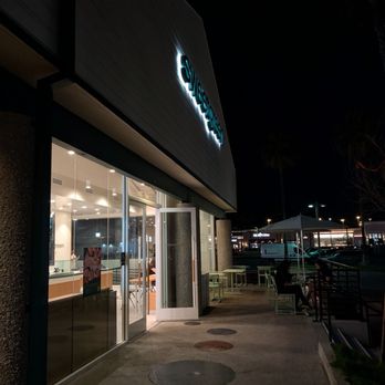 Sweetgreen - Storefront - Salad Near Me - Long Beach, California