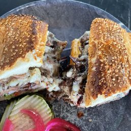 TheCheesesteakLife.com