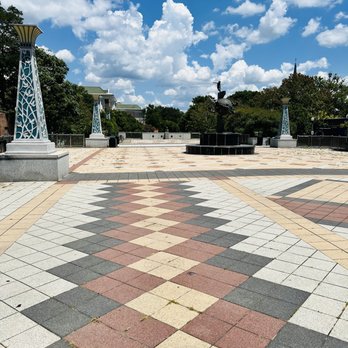Decatur Square - Shopping Centers Near Me - Atlanta, Georgia