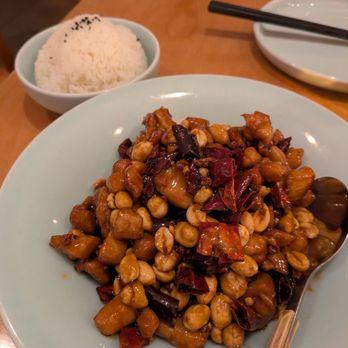 Breeze - Kung Pao chicken and peanuts - Szechuan Near Me - Brooklyn, New York