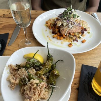 Silo Terrace Oyster Bar - More good food - Cocktail Bars Near Me - San Antonio, Texas