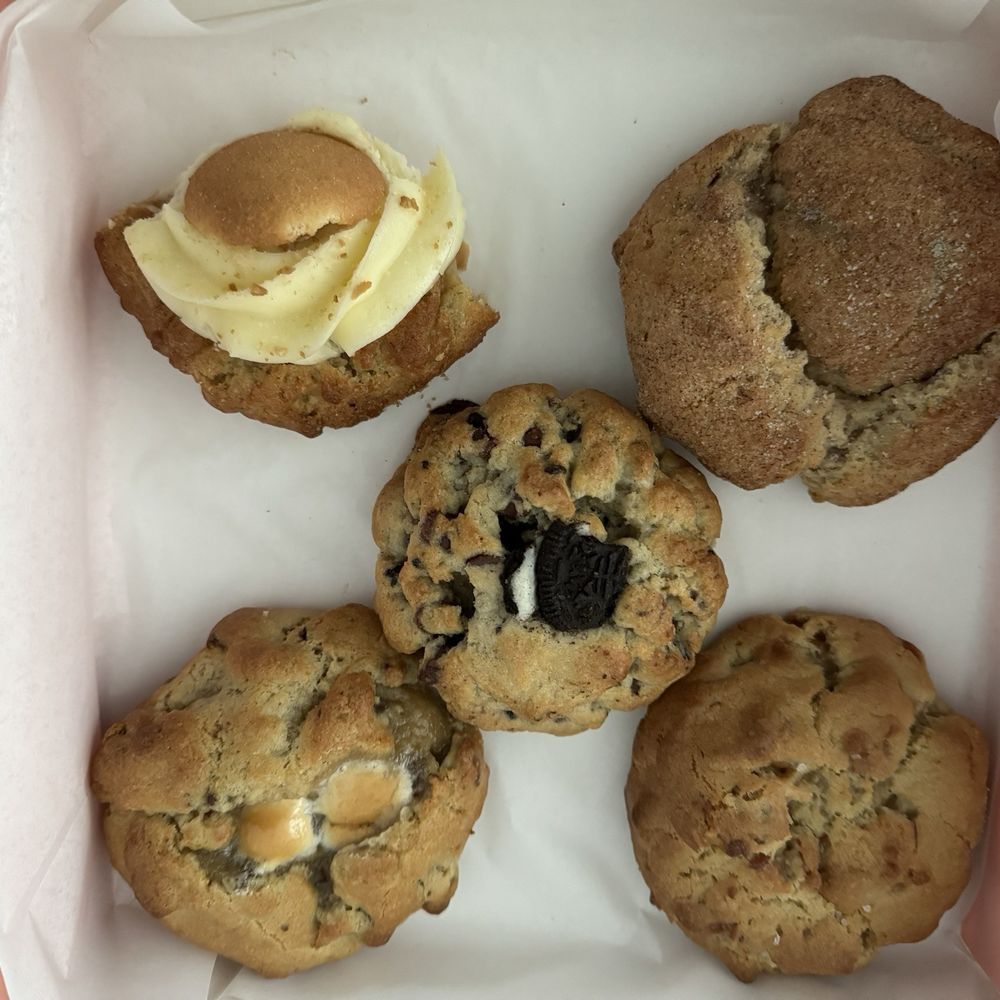 Milk Mustache - Top to bottom, left to right: Banana pudding, Snickerdoodle Cookies & Cream, Campfire Bliss, Sea Salt Caramel Pecan - Desserts Near Me - Houston, Texas Milk Mustache - Top to bottom, left to right: Banana pudding, Snickerdoodle Cookies & Cream, Campfire Bliss, Sea Salt Caramel Pecan - Desserts Near Me - Houston, Texas