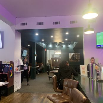 Savage Pizza - Sitting area / waiting area - Pizza Near Me - Norcross, Georgia