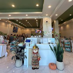 Trendy Nails Spa - Busy afternoon at Trendy Nails Spa with guests enjoying pedicure services in a clean and relaxing environment