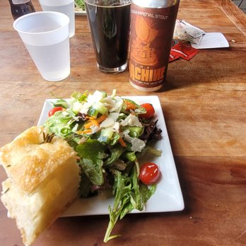MozzaPi - House salad, we split the salad and they brought it to us on separate plates, very fresh and tasty! - Pizza Near Me - Louisville, Kentucky
