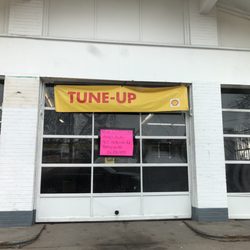 Andy's Service Center - As of March 2018 has moved nearby