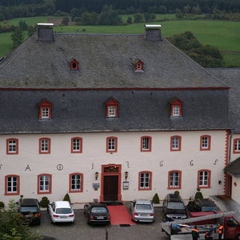 Burghaus Kronenburg - Schlosshotel Burghaus  Kronenburg - Hotels Near Me - Dahlem, NW