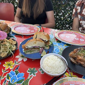 La Belle Tonki - Papaya salad, Aubergine Miso eggplant salad, Bahn Mi Burger, Drip Tonki Roch Burger - Asian Fusion Near Me - Montreal, Quebec La Belle Tonki - Papaya salad, Aubergine Miso eggplant salad, Bahn Mi Burger, Drip Tonki Roch Burger - Asian Fusion Near Me - Montreal, Quebec