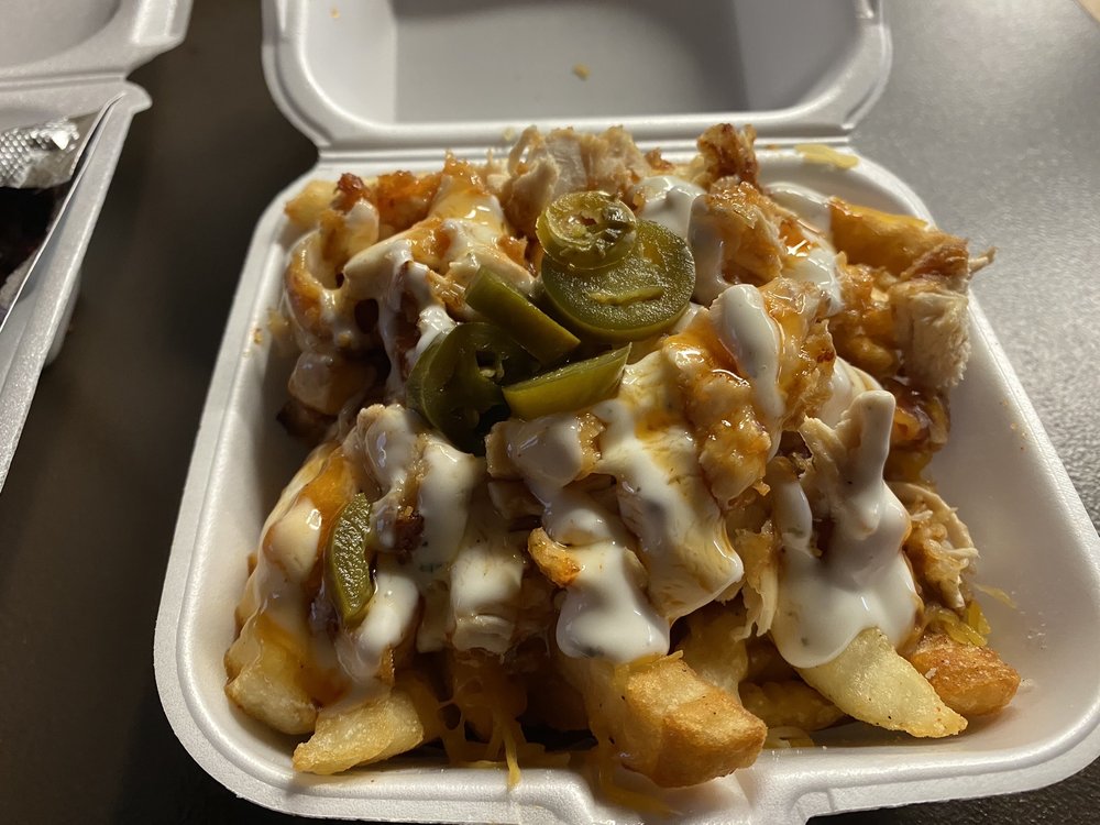 WINGSVILLE Updated August 2024 24 Photos 119 W Lee St, Chickasaw