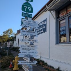 Miner's Diner - Which way to the gold mine?