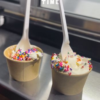 Scoop Dreams - Vanilla with sprinkles split in 2 - Ice Cream & Frozen Yogurt Near Me