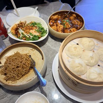 Yum Long - Chicken Xiao Long Bao(6) - Chinese Near Me - Monterey Park, California Yum Long - Chicken Xiao Long Bao(6) - Chinese Near Me - Monterey Park, California
