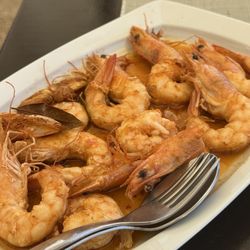 A RuÍna - Grilled prawns in garlic sauce