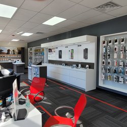 Verizon  - Verizon Needham,  Mobile accessories
