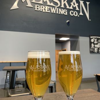 Alaskan Brewing Company - two glasses of beer - Breweries Near Me - Juneau, Alaska Alaskan Brewing Company - two glasses of beer - Breweries Near Me - Juneau, Alaska