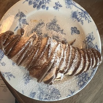 Little Hen - nutella Croissant - Breakfast & Brunch Near Me - Weston, Florida Little Hen - nutella Croissant - Breakfast & Brunch Near Me - Weston, Florida
