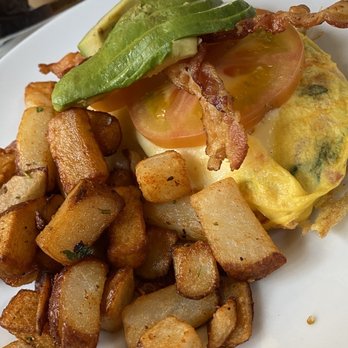 Mimi's Cafe - Breakfast & Brunch Near Me - Corona, California