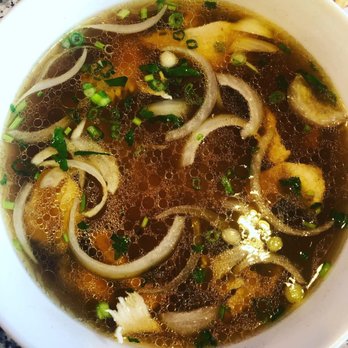 Pho Ly Ly - Phò Gá-Thit Tráng (Chicken Noodle Soup) - Noodle with natural chicken broth and sliced white chicken meat. - Vietnamese Near Me - New Iberia, Louisiana