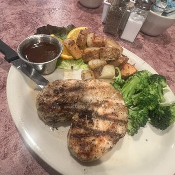 Cheyenne Crossing Store - Grilled chicken, diced potatoes - Bed & Breakfast Near Me - Lead, South Dakota