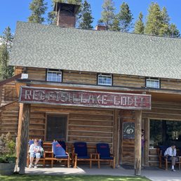 The lodge! The lodge!