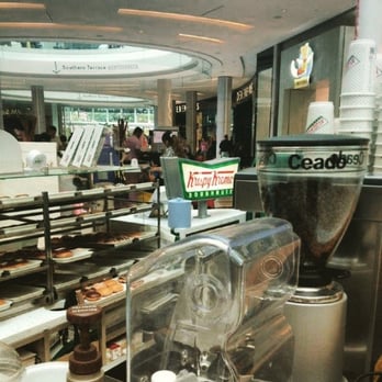 Krispy Kreme - Patisserie/Cake Shop Near Me - London, XGL