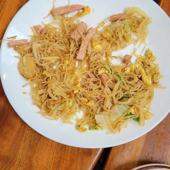 Tak Kee Lee - Singapore Style Fried Rice Noodle (pic taken after eating some oops) - Chinese Near Me - San Francisco, California Tak Kee Lee - Singapore Style Fried Rice Noodle (pic taken after eating some oops) - Chinese Near Me - San Francisco, California