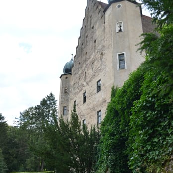 Schloß Eggersberg - I wonder what is in those upper rooms... - Hotels Near Me - Riedenburg, BY