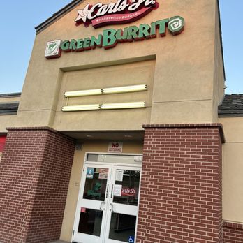 Carl's Jr - Exterior - Fast Food Near Me - Bakersfield, California