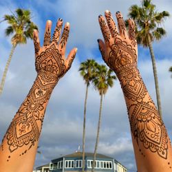 Soul Flower Henna - Her entire life story, passions and essence, woven onto her hands and into her being.