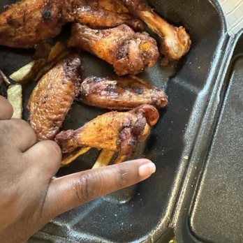 Killen's Barbecue - Smoked Chicken Wings - Barbeque Near Me - Shenandoah, Texas