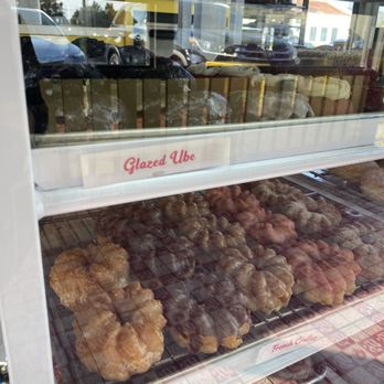Friendly Donuts - Donuts Near Me - Orange, California Friendly Donuts - Donuts Near Me - Orange, California