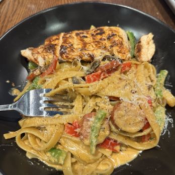 Alter Brewing + Kitchen - Cajun chicken Alfredo - Brewpubs Near Me - Oak Brook, Illinois